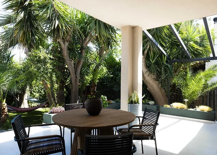 Malvina Homes Karteros